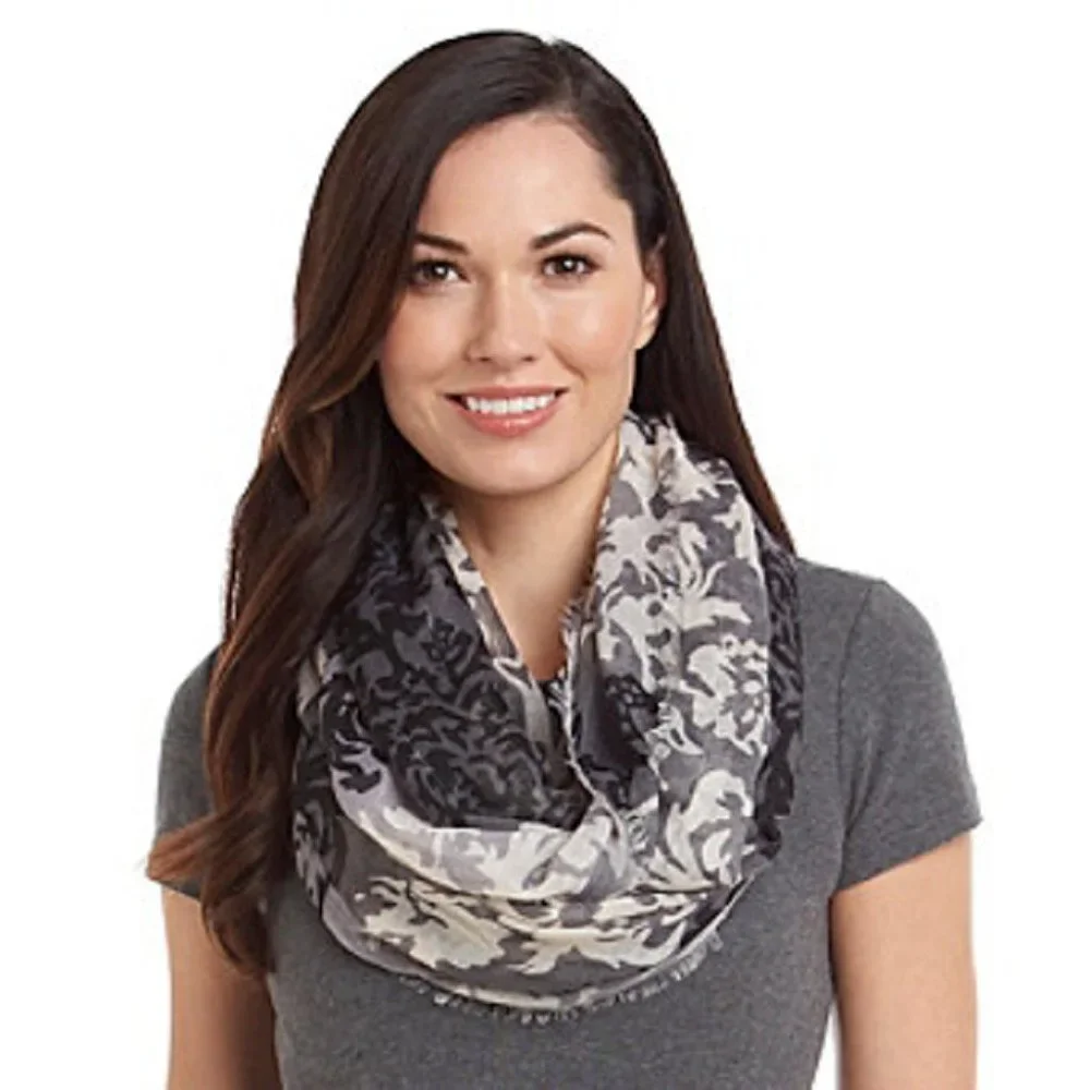 Cejon Stripe Damask Infinity Loop, Retail $28.00